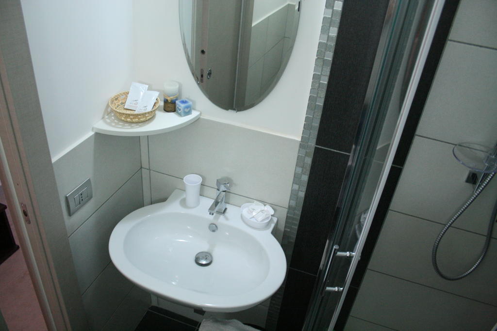 Campi Elisi Syracuse Quarto foto